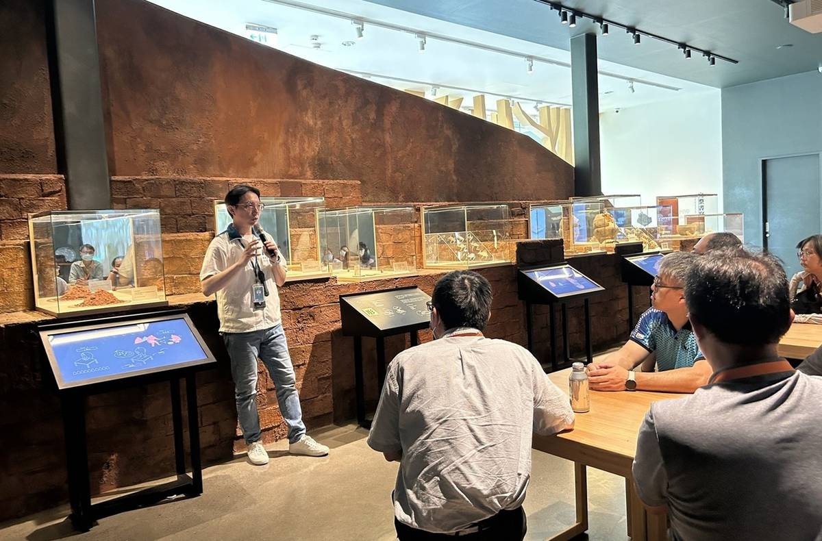 研習移地至臺中西大墩窯文化館參訪以觀摩環境永續教育實踐經驗