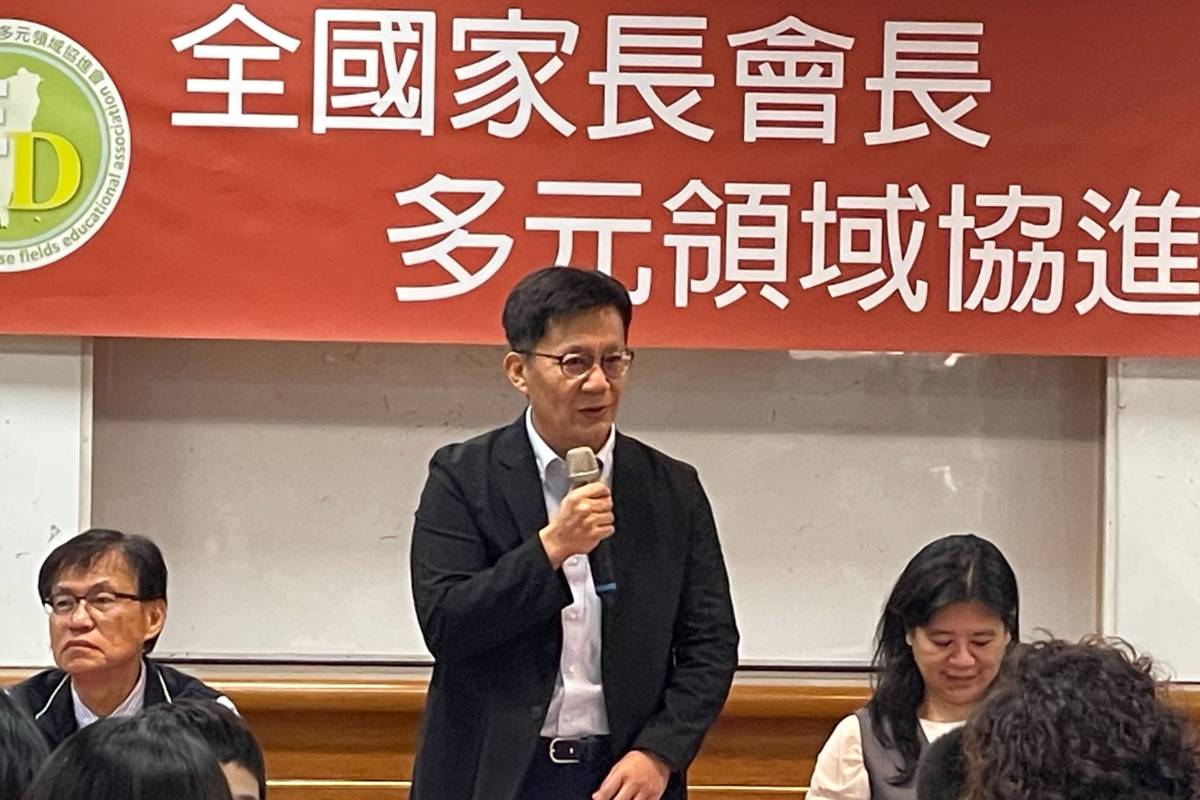 教育部次長張廖萬堅表示，親子共學數位， 讓AI成為終身學習的好夥伴