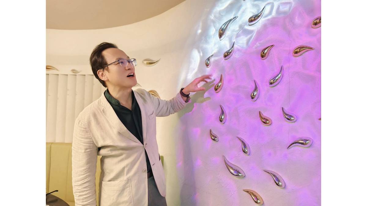 一家以魚為主題的餐廳，流動的光魚，展現新鮮與健康的飲食理念。(海洋生技公司執行副總兼學習長陳迪智先生)