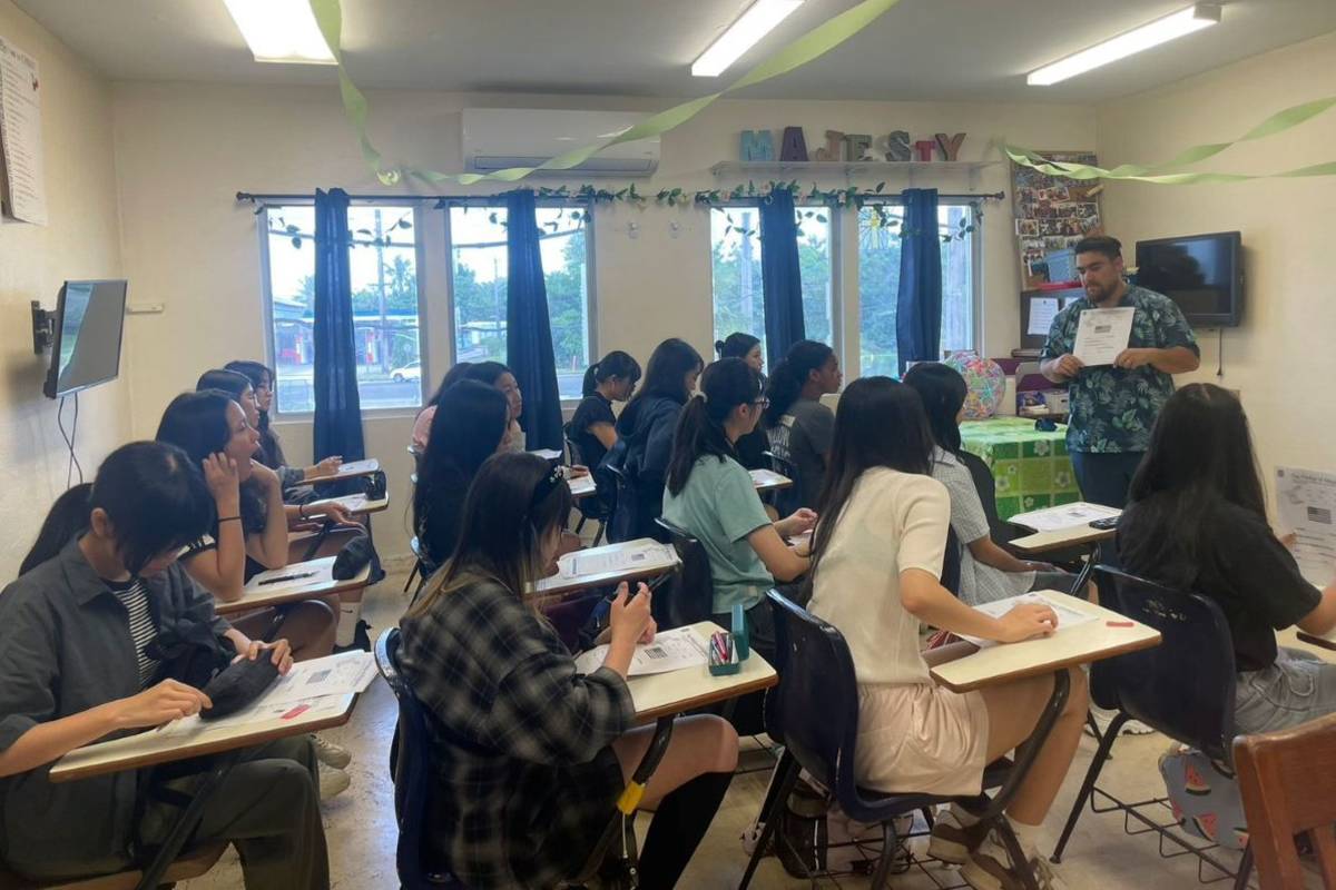 金甌女中學生在關島Majesty Christian Academy進行實地課程交流與文化體驗