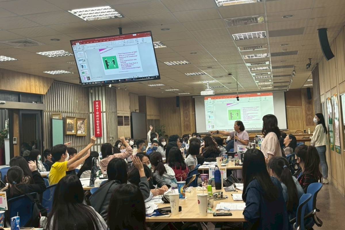 學員於課堂討論熱烈 (教育部提供)