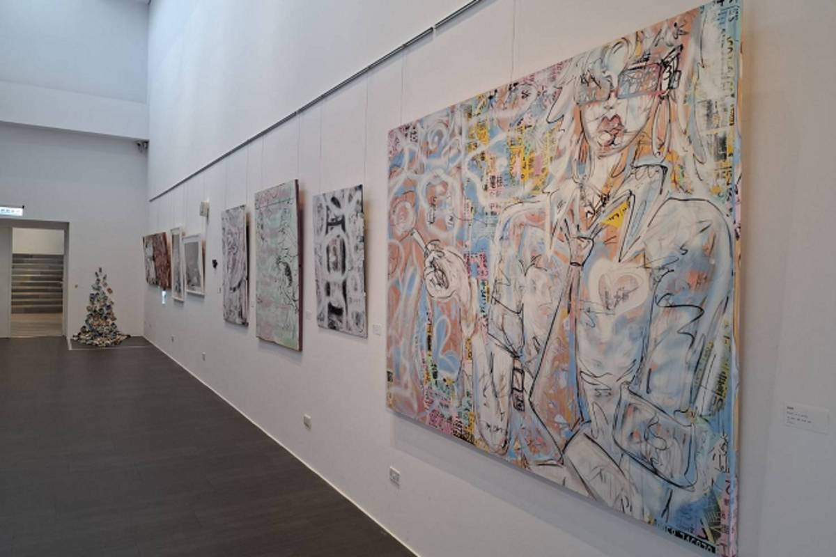 展場