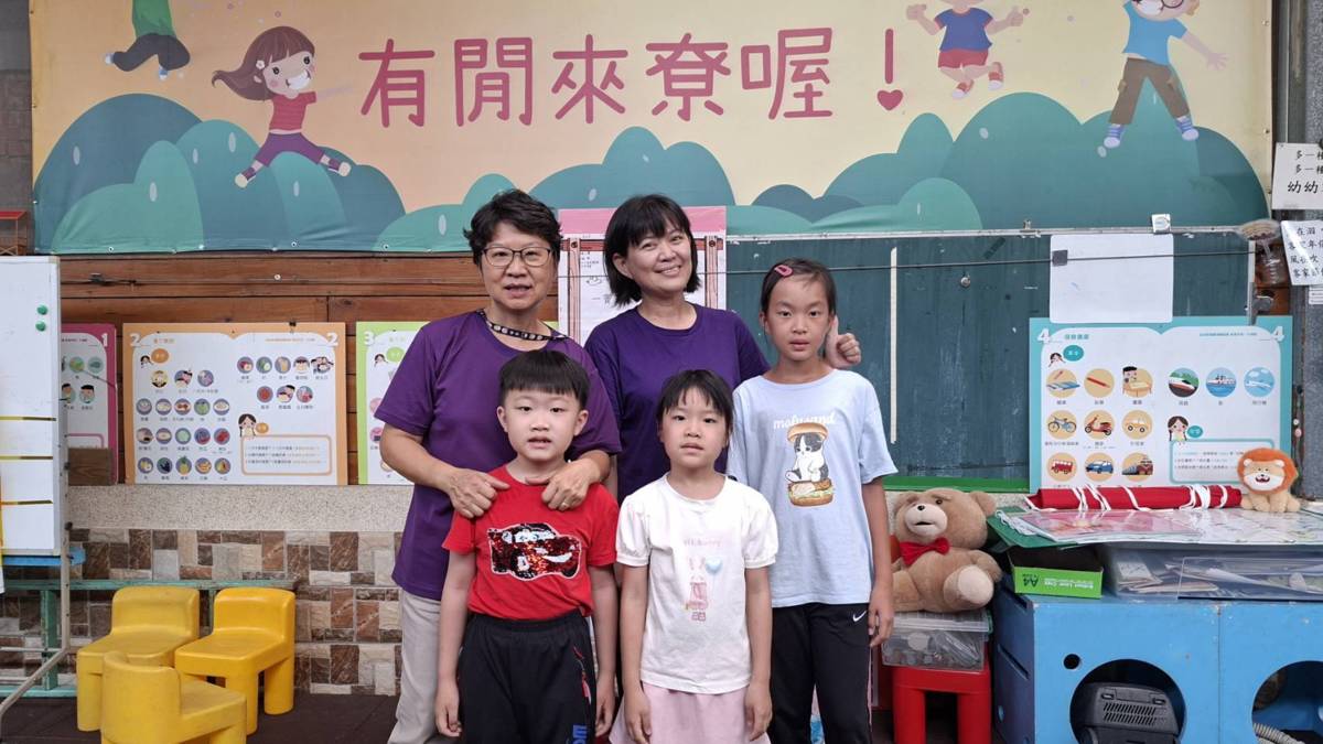 受訪師生（左起）謝秀倩、鄧立甫、林怡姍、王榆婷、張萁羽