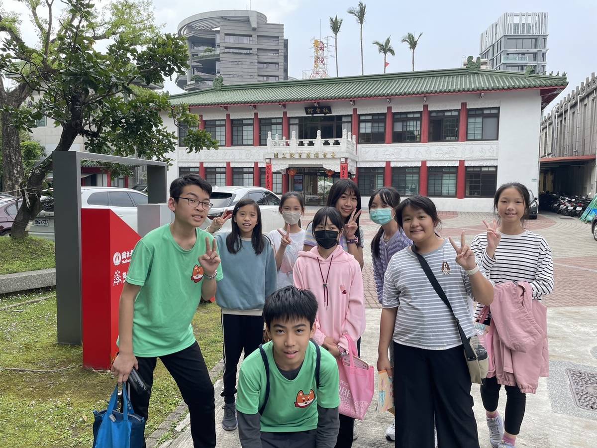 民富國小的小記者歷經4個多月的培訓，多次前往國立教育電臺臺北總臺學習新聞寫作與播報。