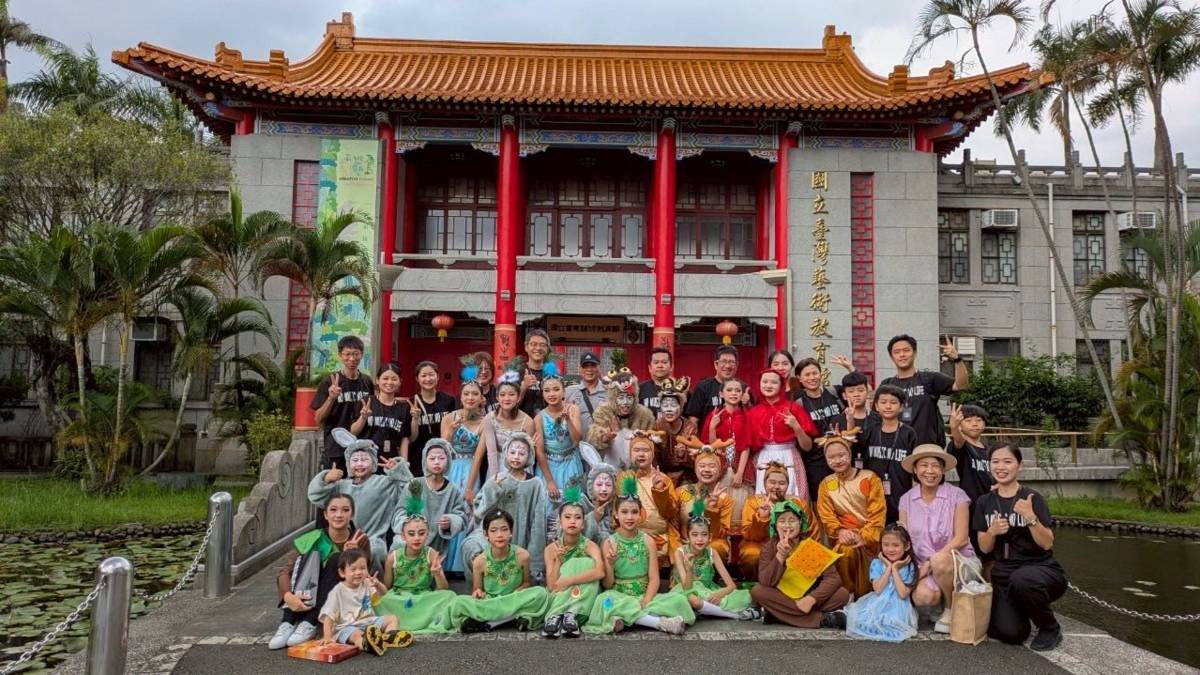 兒童戲劇演出，是柯逸凡主任希望提供學生多元接觸藝術的機會.