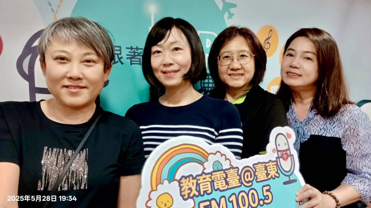 主持人與來賓合照