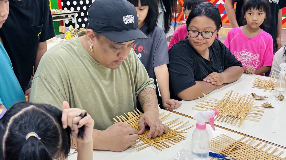 建和國小夏日樂學藤編扇子