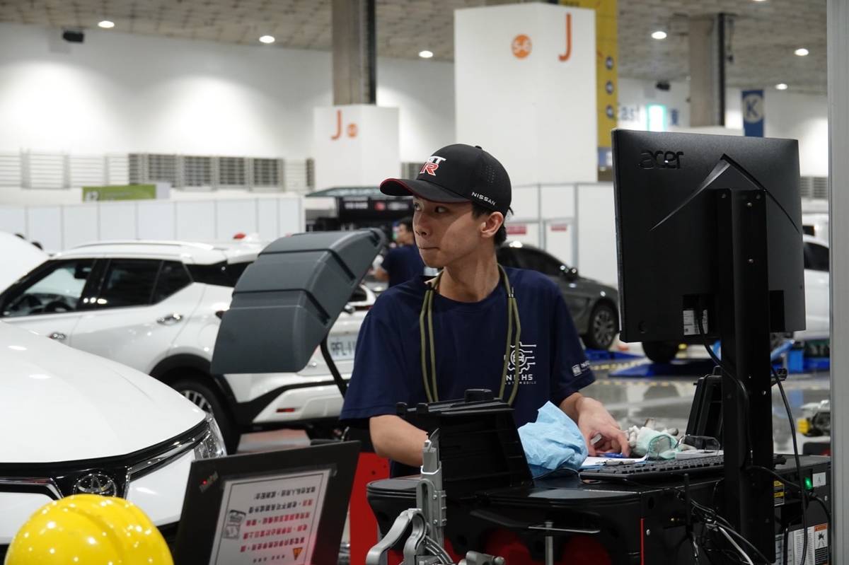 南港高工學生羅文傑在第55屆全國技能競賽上榮獲汽車技術職類金牌