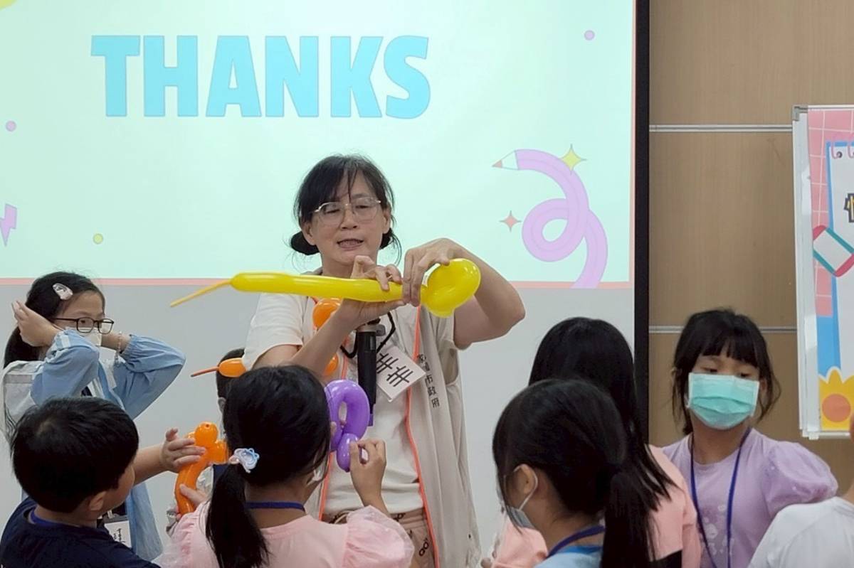 績優志工個人獎楊純子。(桃園市教育局提供)