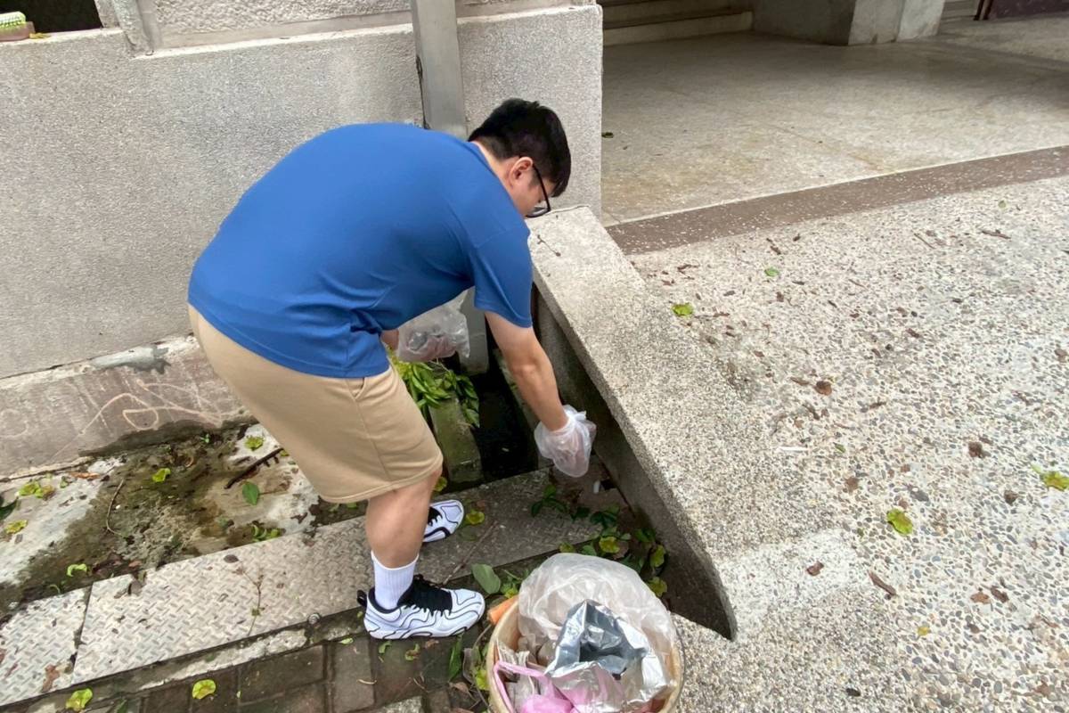 校園強化環境衛生清除孳生源-立人國小