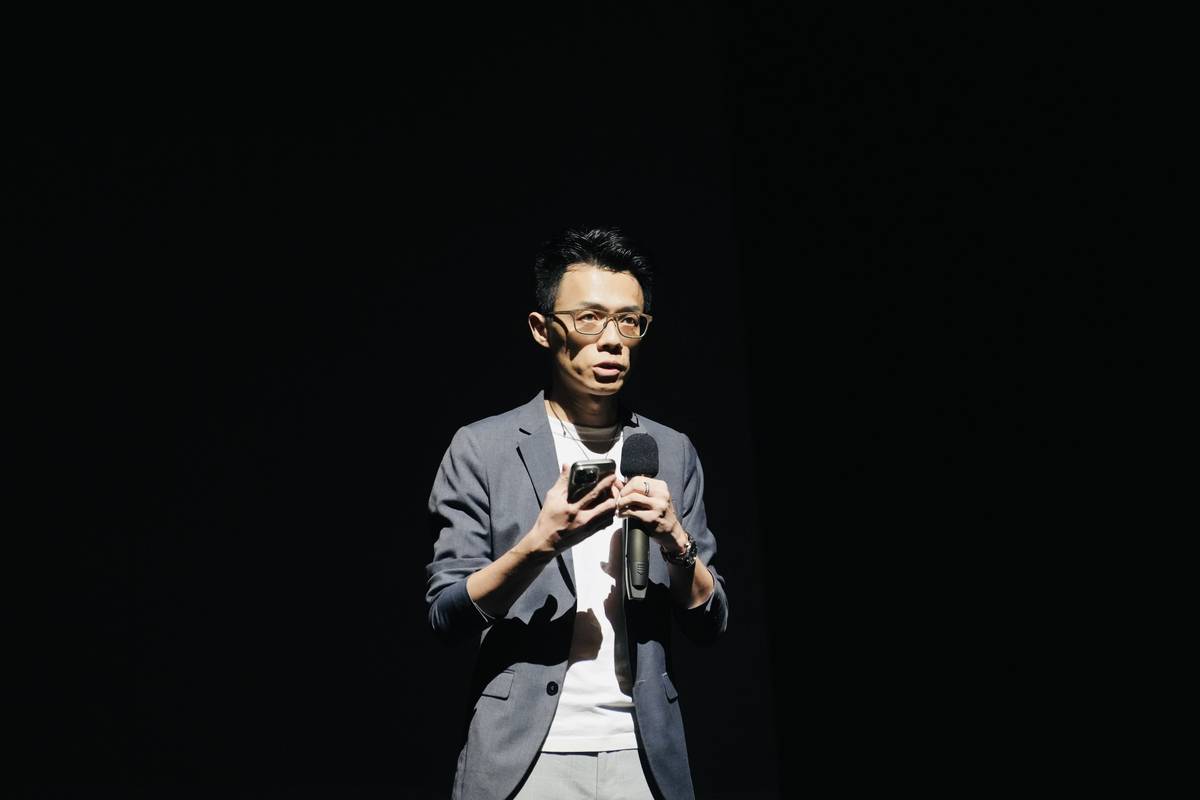 音樂總監王乙聿致詞 (劇團提供)