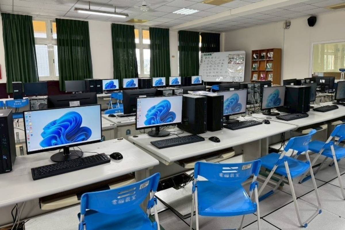 桃園市114學年度預計有95所國中小學校、98間資訊科技教室，將更新電腦設備