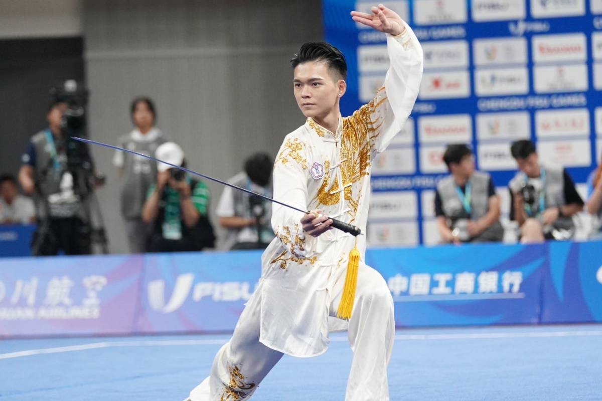 2025年世界運動會由男子武術套路選手孫家閎擔任開幕式掌旗官。