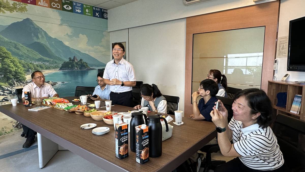 北區協作中心主持人蔡良庭教授給予勉勵及具體發展方向