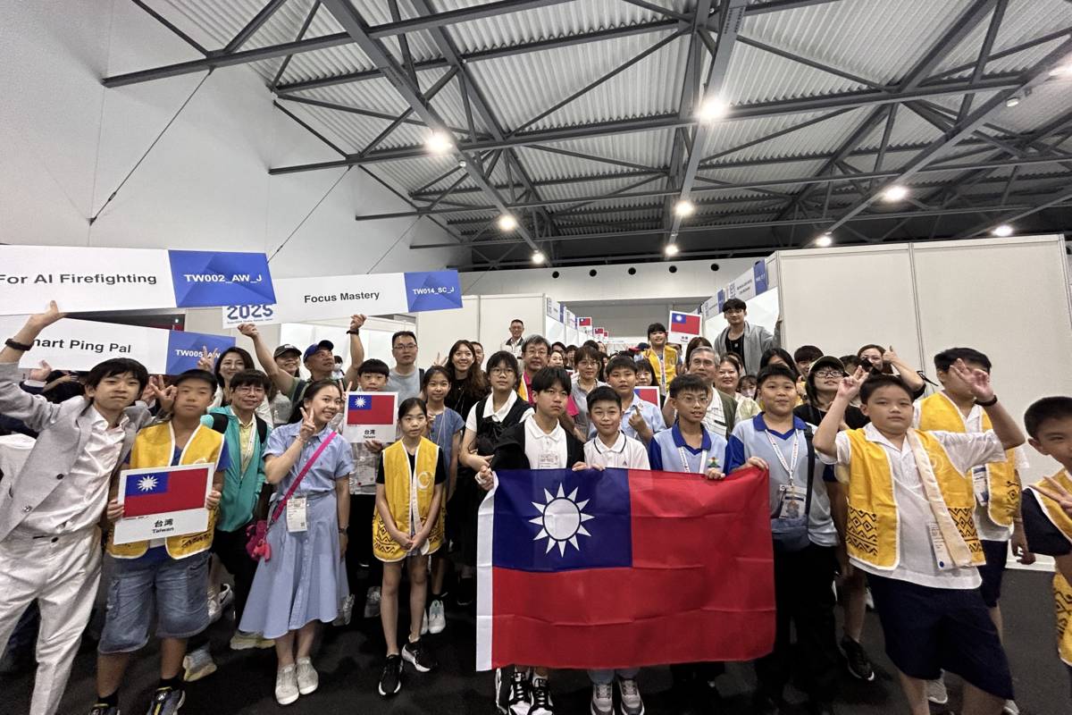 2025世界青少年發明展臺灣代表隊合影。(國立臺灣師範大學提供)