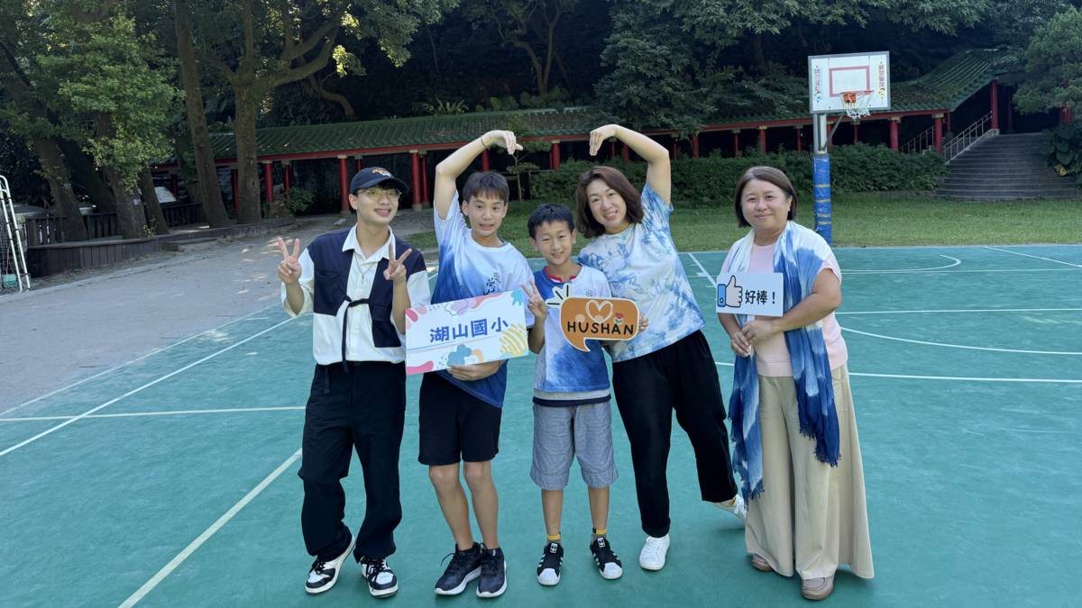 112學年度校園健康主播-佳作-臺北市北投區湖山國民小學-採訪合照