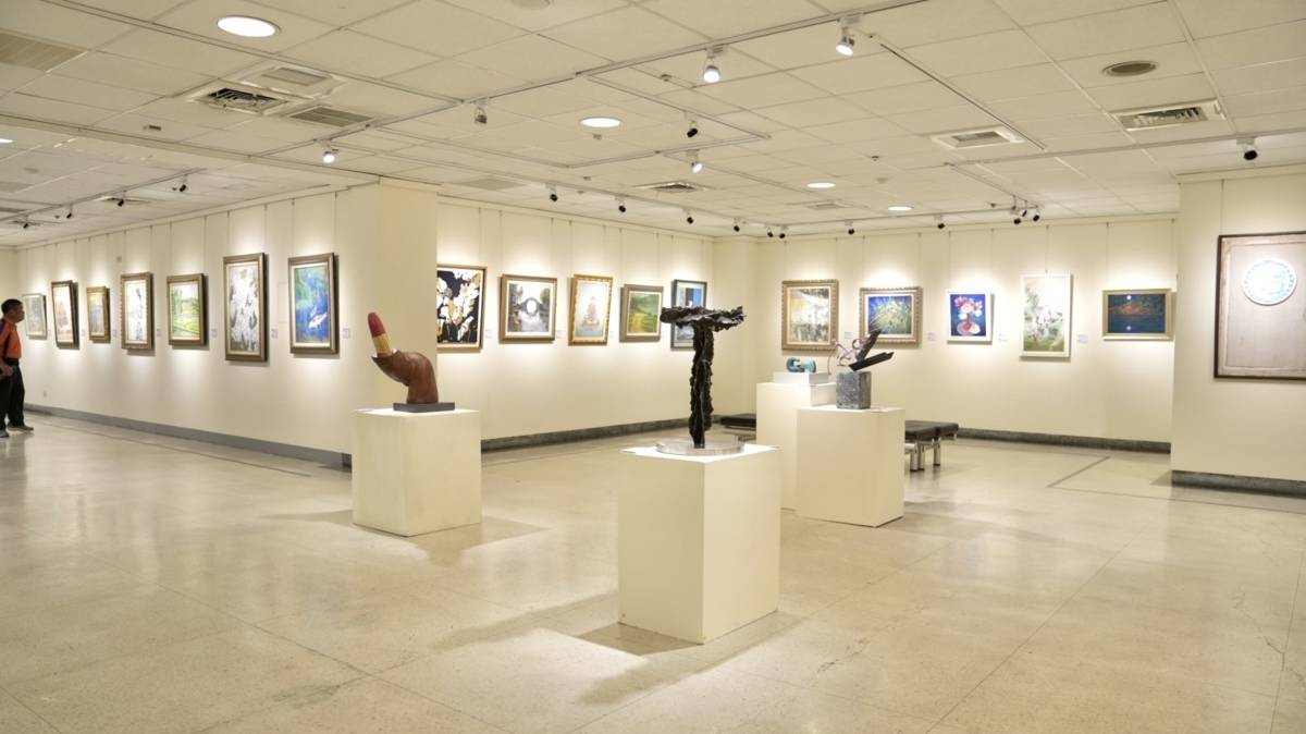 大墩文化中心即日起展出本市當代藝術家共11大類作品
