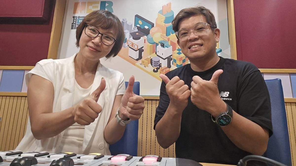 小風與陳均龍研究員合影