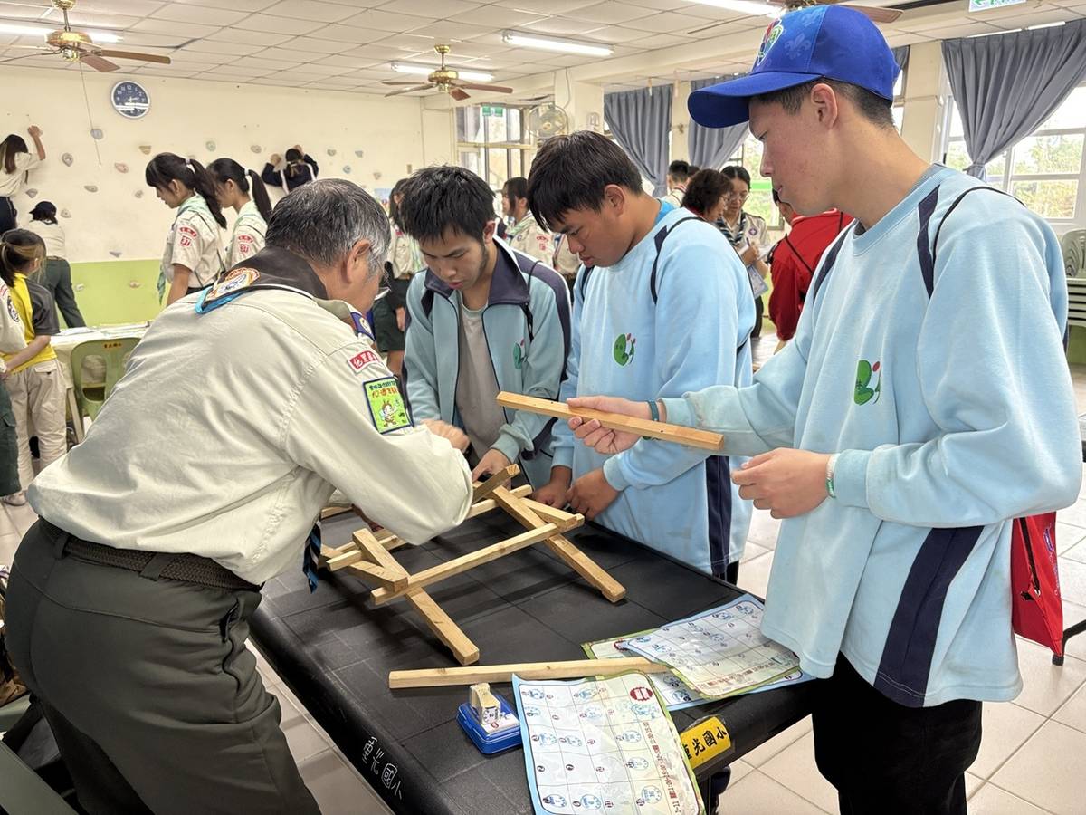 特教學生學習童軍技能(圖片來源:國教署)
