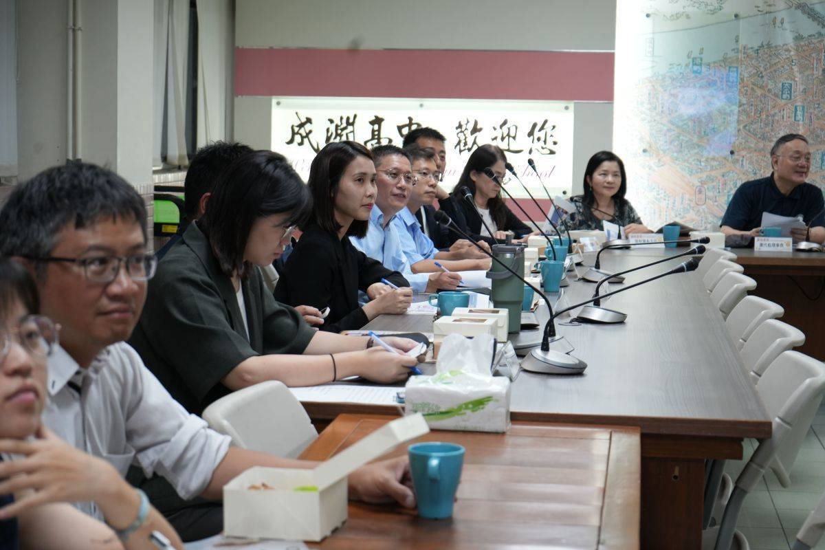 成淵高中表示，金融社科實驗班的課程設計兼顧學術與實務、理論與實作