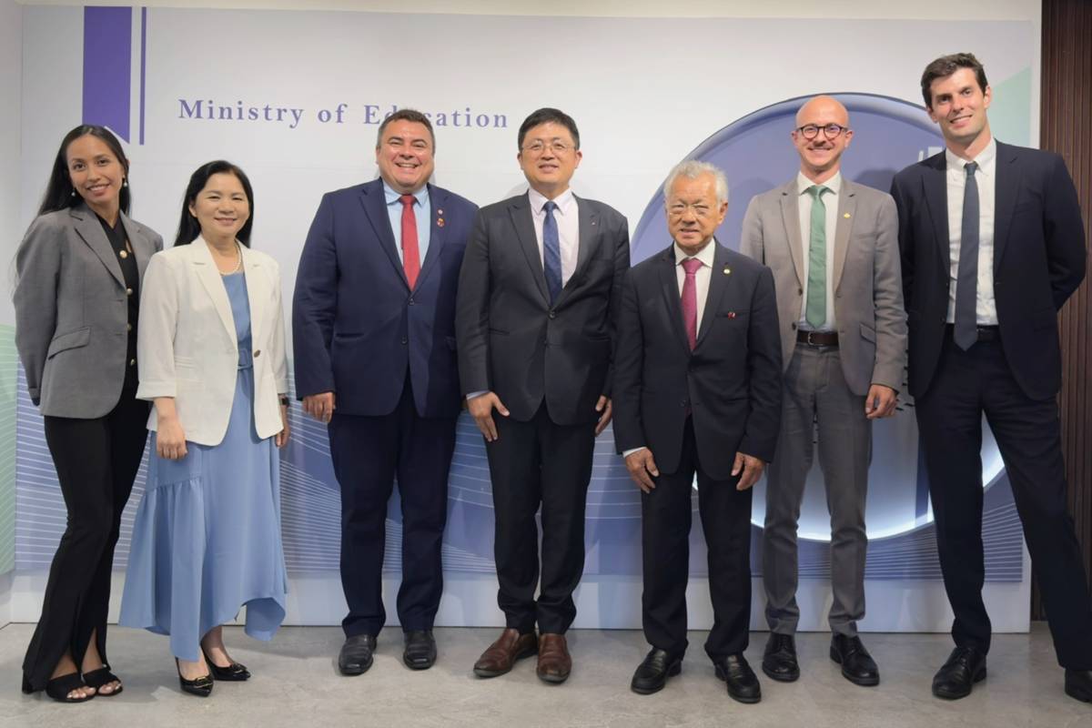 林伯樵主秘與法屬玻里尼西亞訪賓合影