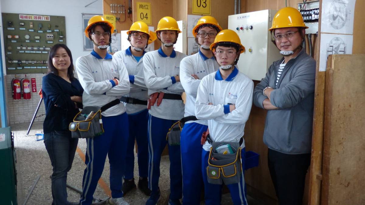 達德商工電機科學生到社區服務後讓學習更有動力