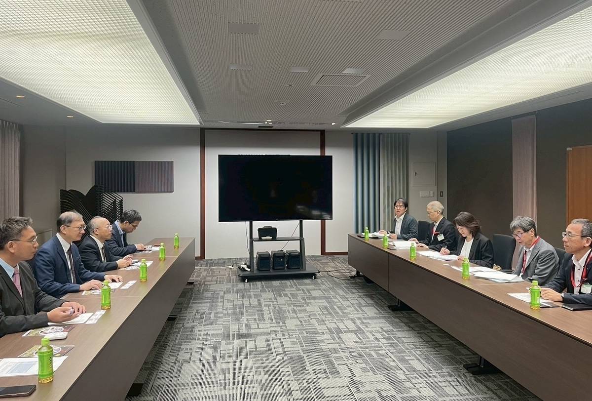 北科大副校長楊士萱、教務長黃育賢、研發長莊賀喬6月受邀赴日，與北九州市政府會面，討論學生海外實習合作 (北科大提供)