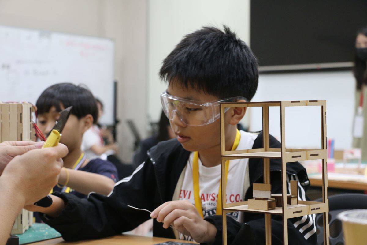 臺北市立大學蘭州教育推廣基地辦理「STEAM探究營」，學生從做中學