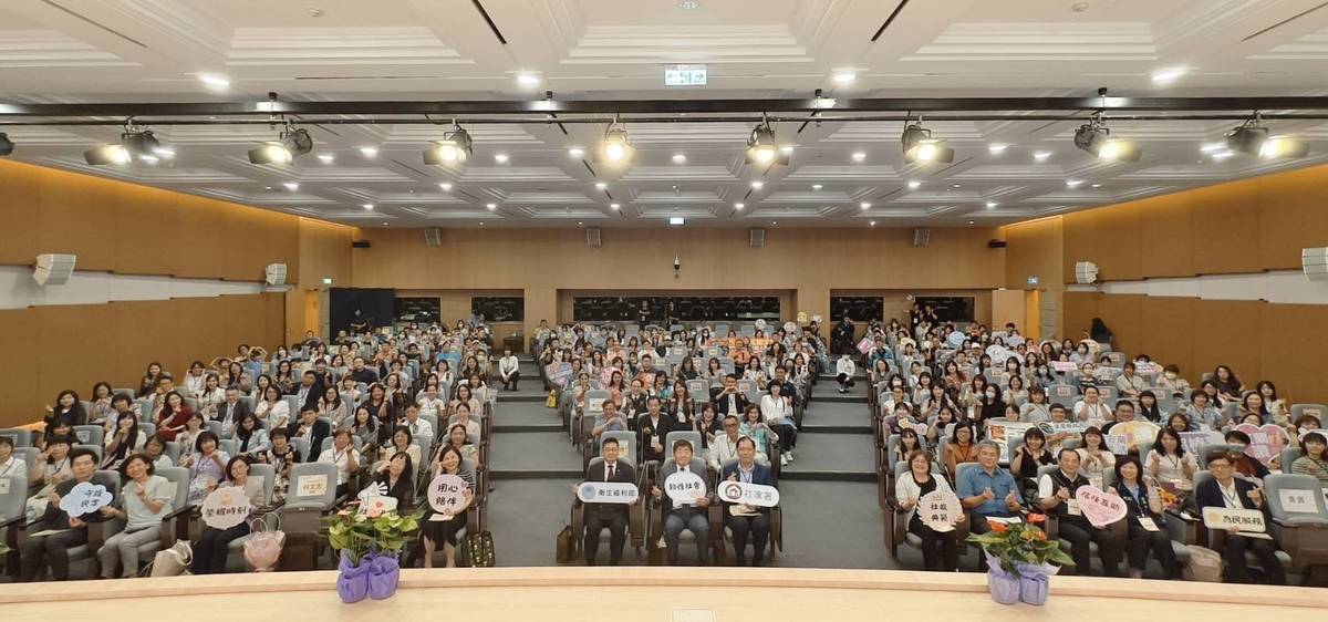 衛福部表揚全國績優社政人員 肯定其工作表現