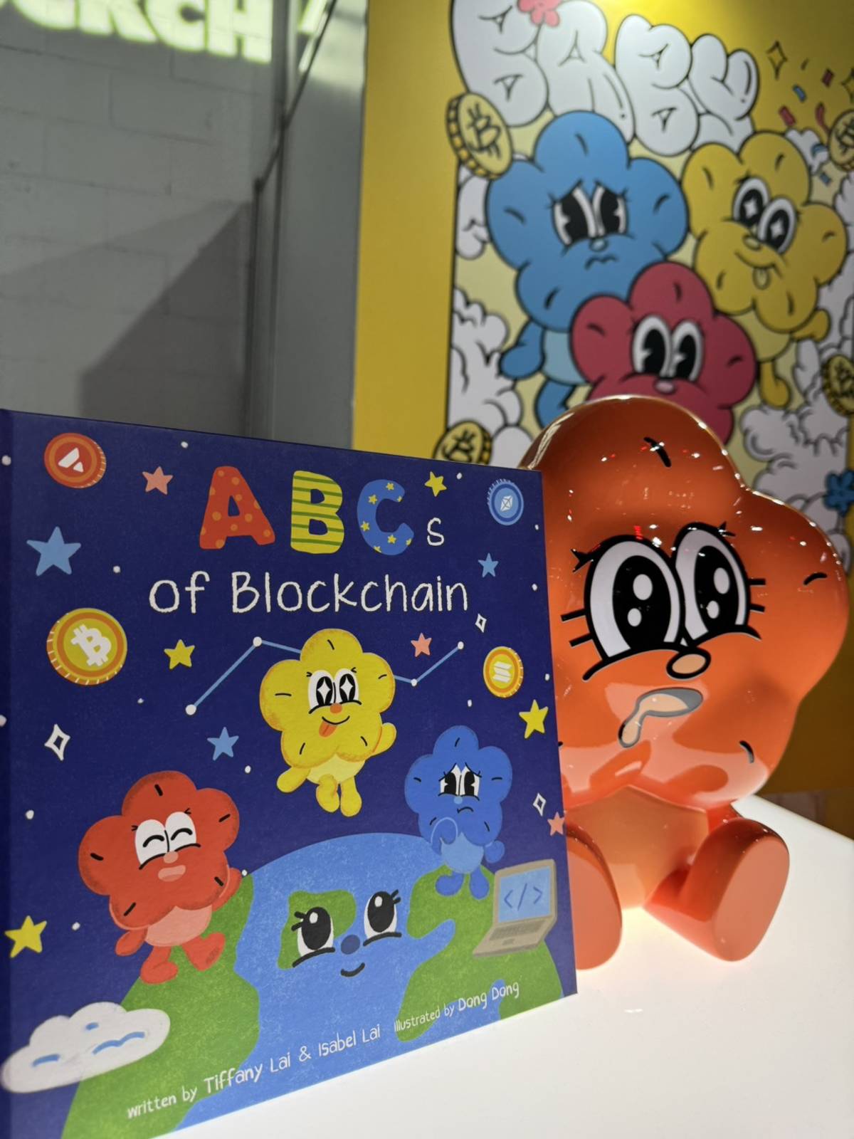 《區塊鏈ABC》兒童英文繪本以淺顯有趣的圖像故事，讓孩子從小就能認識區塊鏈