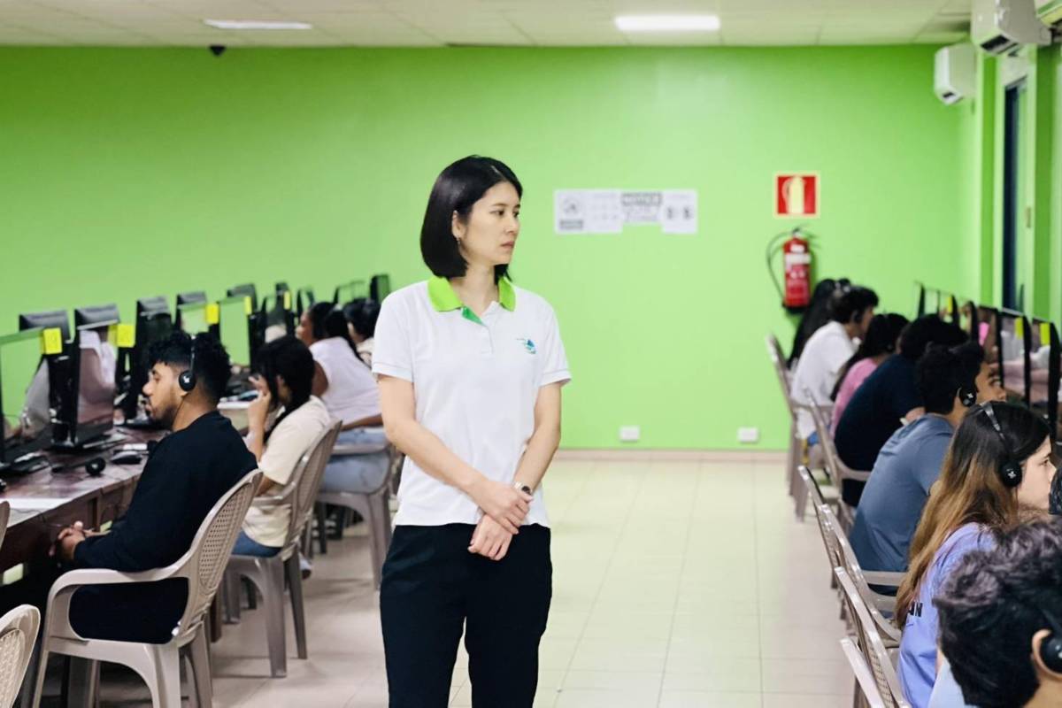 國合會首次在貝里斯大學舉辦正式「華語文電腦化適性測驗」（TOCFL CAT）。(國合會提供)