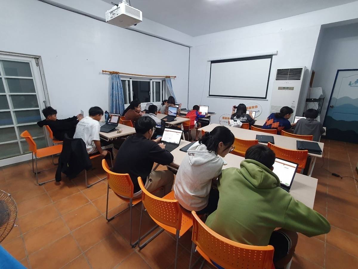 蘭嶼青發中心青少年學習