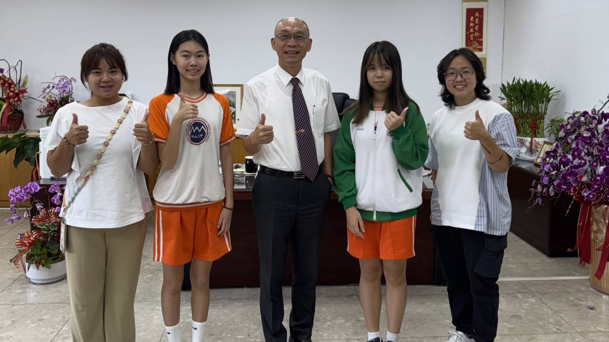 113學年度「健康促進學校輔導計畫前後測成效評價成果報告評選」-特優-新北市海山高級中學-採訪合照