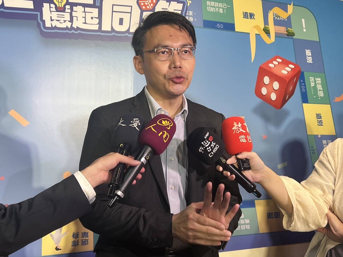 臺北市立聯合醫院失智症中心主任劉建良指出，玩桌遊有助於延緩腦部的認知惡化