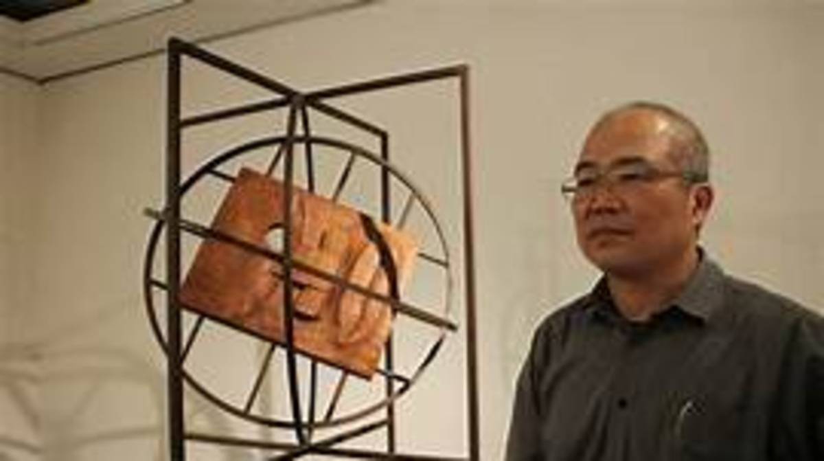 以自刻像凝視生命本質 賴永興當代雕塑展登場彰化縣立美術館
