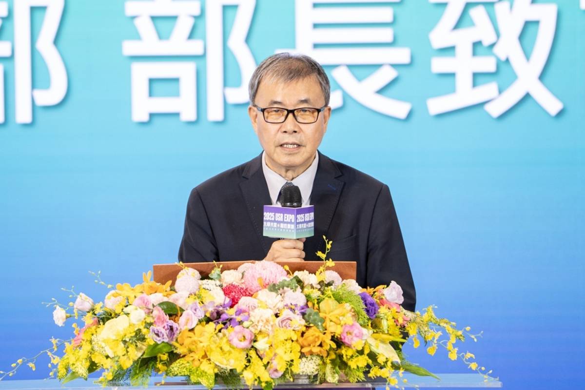 教育部部長鄭英耀