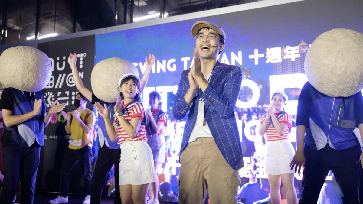 圖4-4端端主持之教育電台心動時刻節目專訪Wade | 林漢威
SwingTaiwan 社交舞與搖擺舞學校  創辦人 