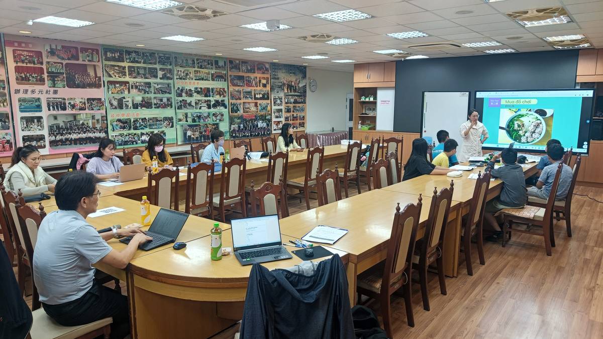 桃園市推動「新住民語文教學支援老師培訓」，迄今已培訓724位教師，以越南語339人最多