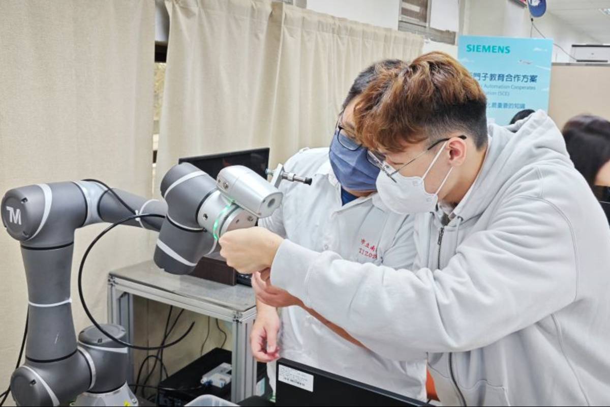 南港高工設立AI協作型機器人能力檢定考場，學生未來可透過認證考試，取得專業資格

