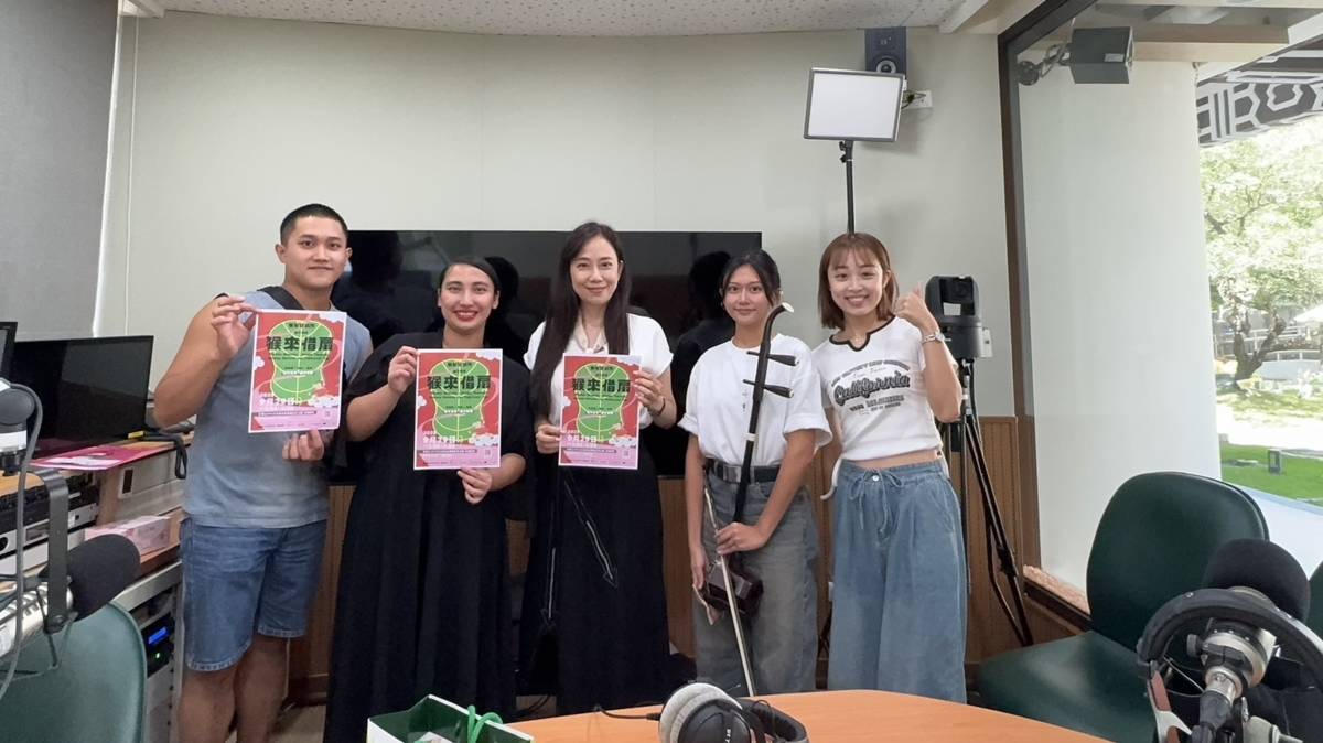 與美麗的所長和厲害的二胡手、演員和企劃一起合照～