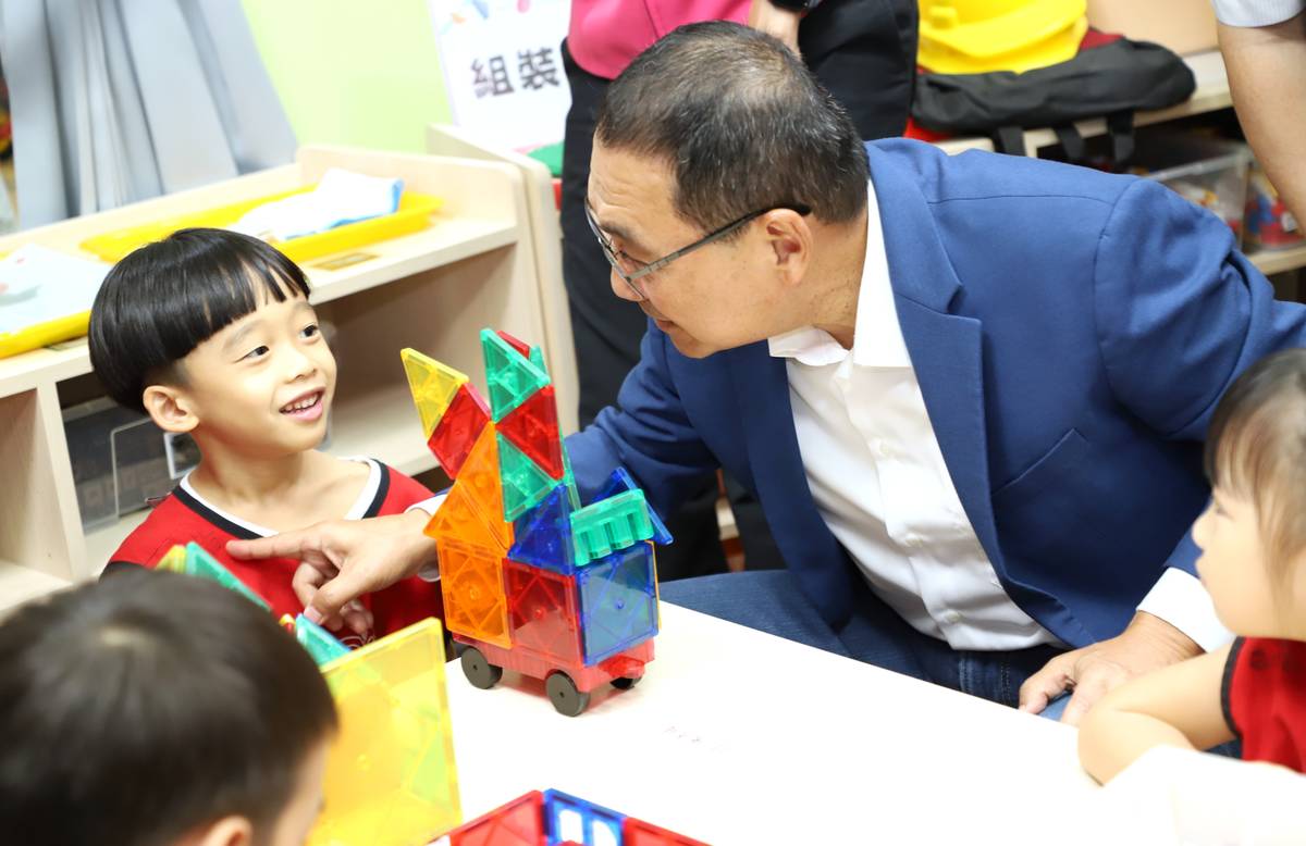 三期新校舍空間規劃地上1至6層，一樓設有9間幼兒園活動室，供非營利幼兒園使用