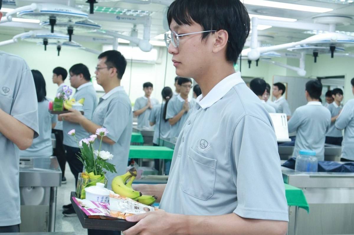 學生感念無語良師