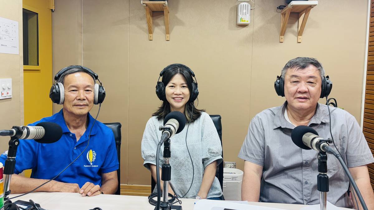 志工隊長陳鴻永、主任馬秀凰、副隊長彭念祖(從左到右)