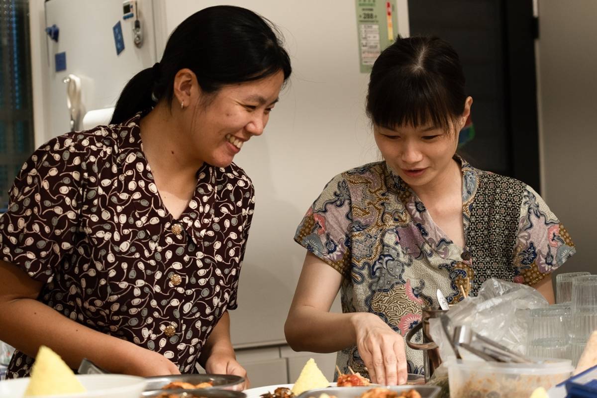 「Di Rumah 琉媽抵家」團隊從餐桌出發，邀請新住民用家鄉菜分享自己的故事