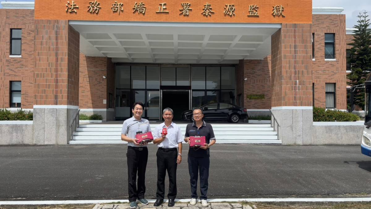 副典獄長許茂雄(中)、王翔安科長(右)分享獄中家庭教育