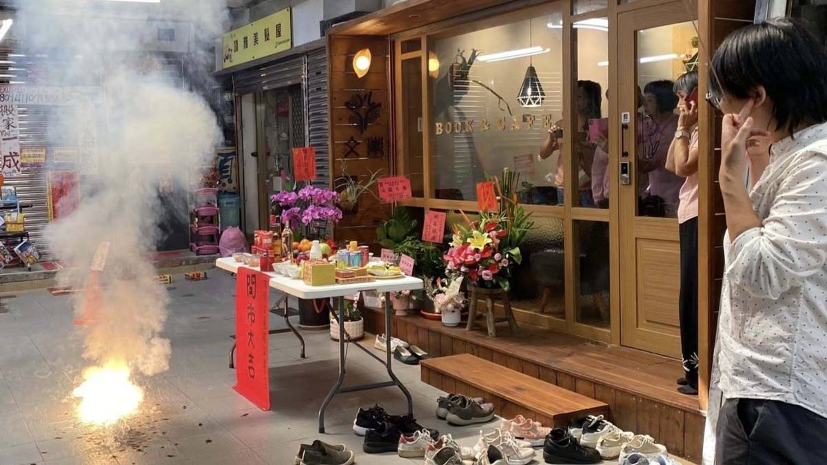 南投文巢獨立書店位於南投百年市場內