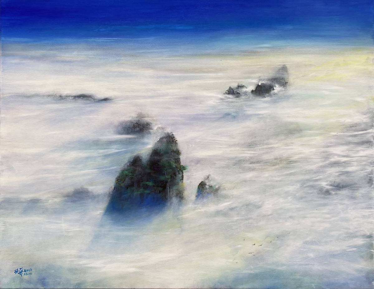 繪畫作品《雲海十四行》
浪濤凝結，在萬仞之上鋪展，
無岸可泊的航行，靜默的浮動。
山嶽在下方沉沒，在下方沉沒，
僅餘峰尖如礁石，刺向虛空。

光，開始自深淵升騰，攀援，
以金線編織愛的箴言，細密且從容。
誰在揮霍這無垠的澄澈？
誰將霧的輕紗裁成光的羽衣？

我們是過於執著邊界的形體，
慣於在輪廓裡辨認自身。
而此處消融，此處遺忘名姓，
化為一縷盤旋，一聲無始無終的潮音。

當群巒終於掙脫沉重的表情，
看著奔逃的雲絮，一切正煥然一新！