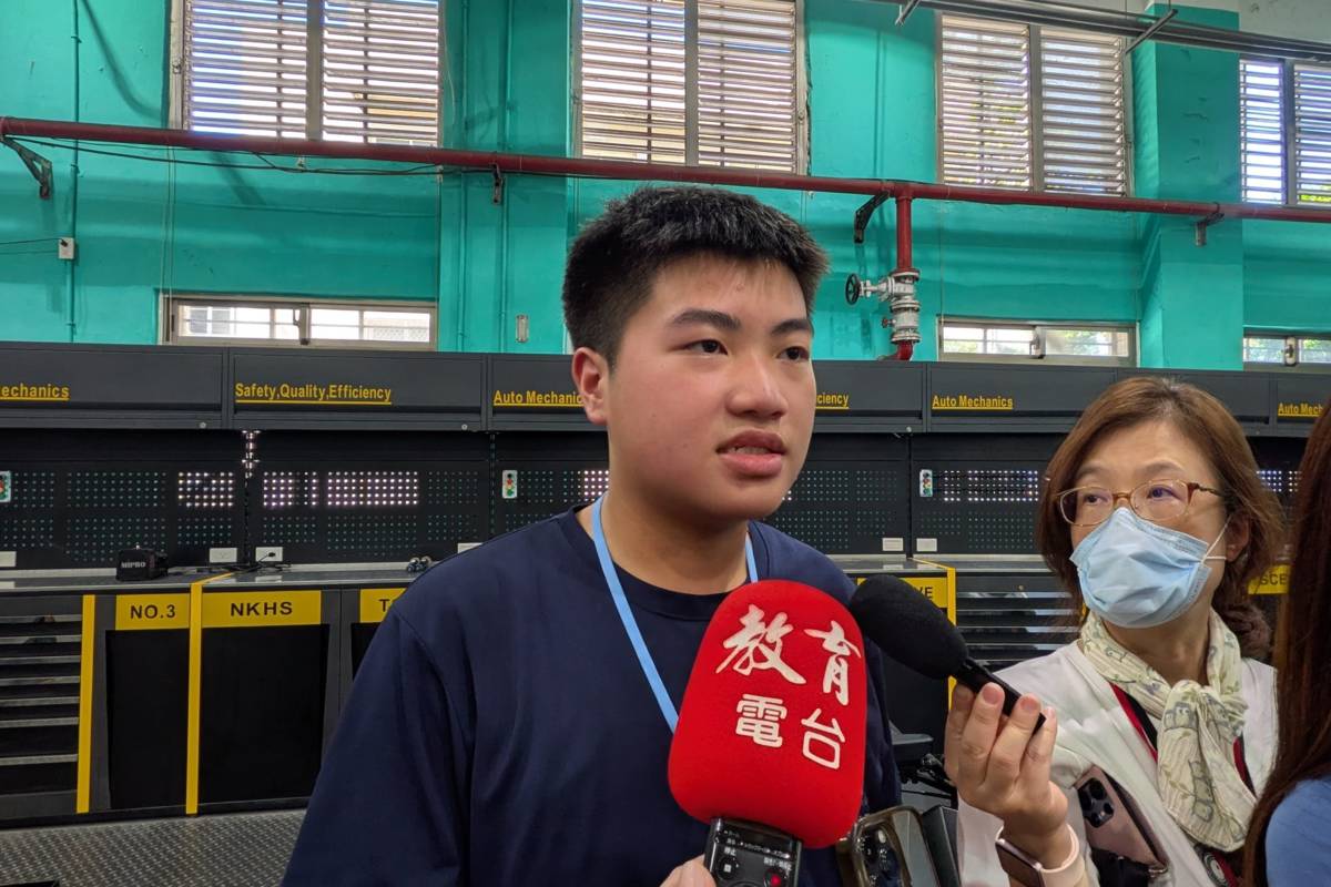 南港高工汽車科學生蔡宗諺表示，學校引進電動車資源，對未來就業幫助很大