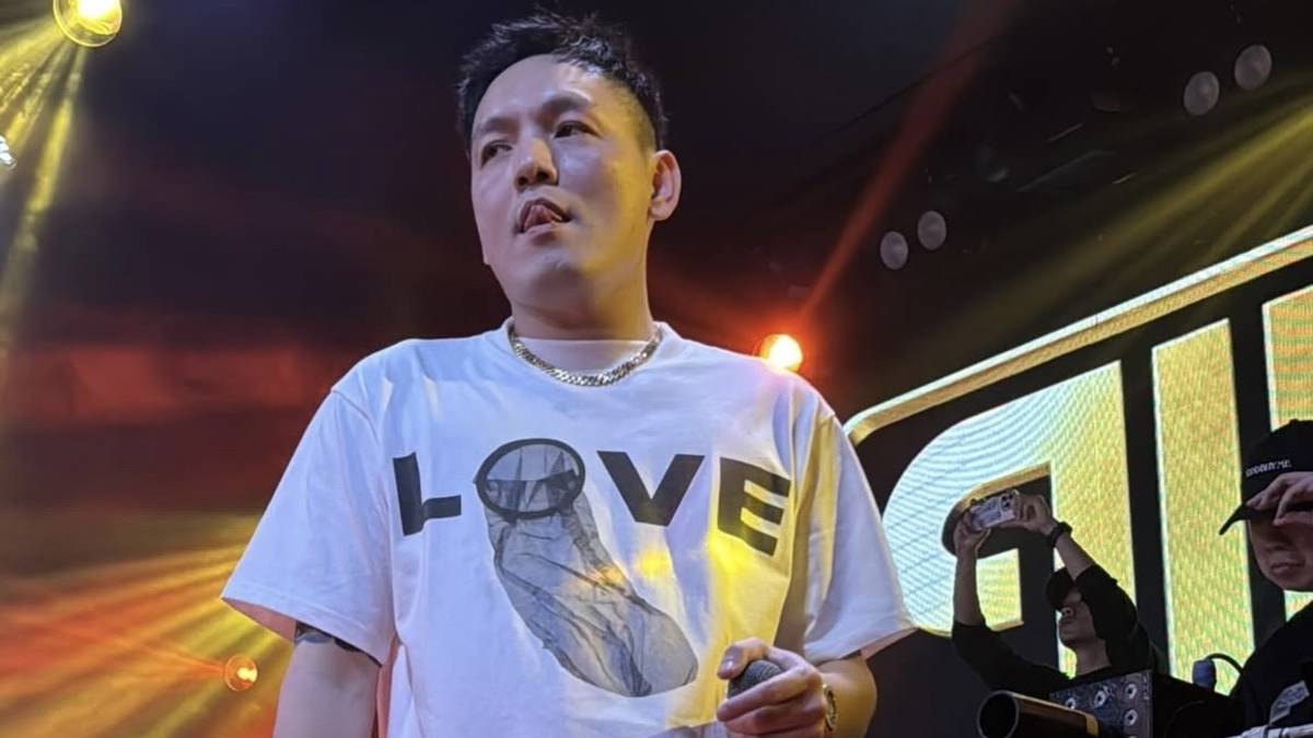 春風在所屬公司「混血兒娛樂」十週年派對
