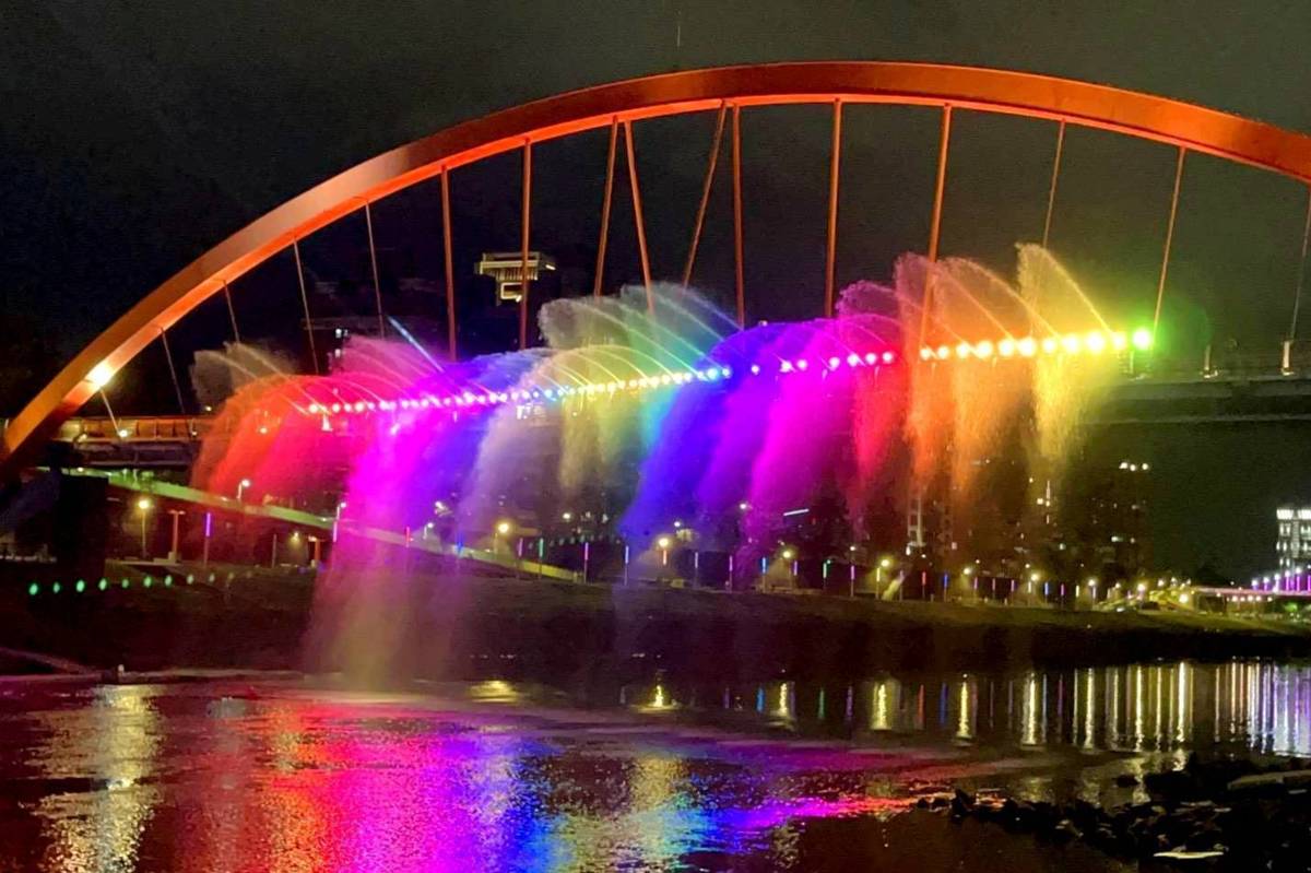 「2025台北水舞嘉年華」10／7-10／19天天都有精彩水舞秀 (北市府提供)